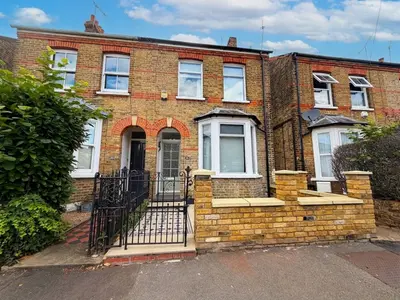 Elthorne Road, Uxbridge, UB8