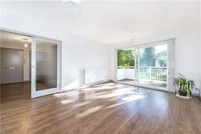 Carisbrooke House, Courtlands, Sheen Road, Richmond, TW10 5AZ