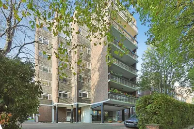 Avenue Road, London, NW8