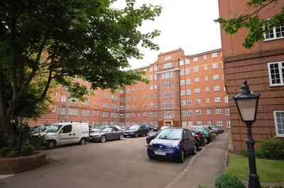 Stamford Court, W6