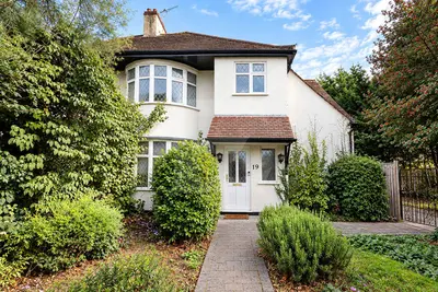Copthall Gardens, Mill Hill, NW7