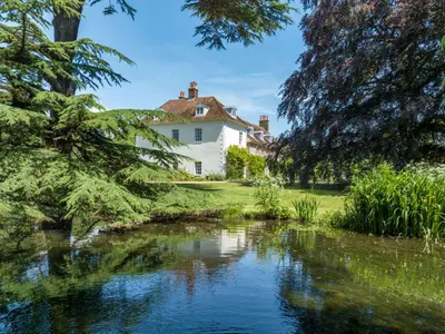 Sutton-At-Hone, Nr Farningham, Kent, DA4 9HQ