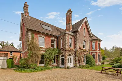 Petersfinger Road, Petersfinger, Salisbury, Wiltshire, SP5 3BZ