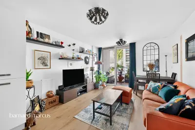 Stamford Square, London, SW15