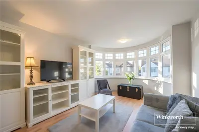 Barford Close Hendon London Nw4