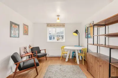 Speldhurst Road, London, E9 7EH