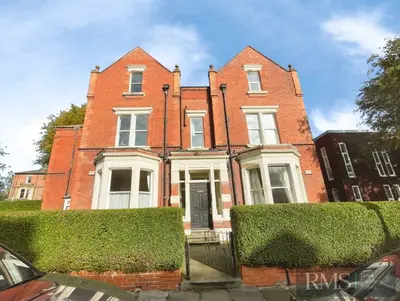 Newcastle Upon Tyne NE2 4RX, NE2