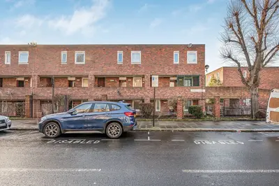 Fernhead Road, W9