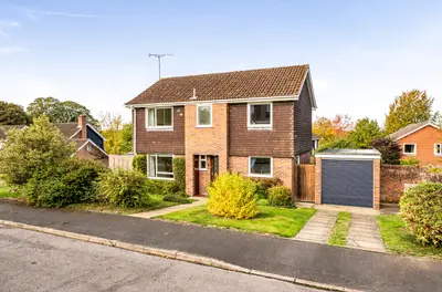 Maple Close, Alresford, SO24
