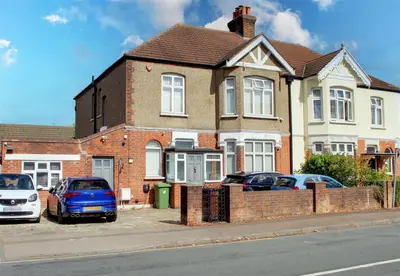 Park Avenue, Potters Bar EN6 5EJ