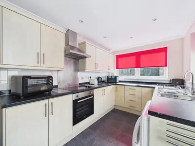 Russel Street, Cathays, CF24