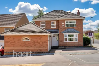 Wilkie Close, Kettering, NN15