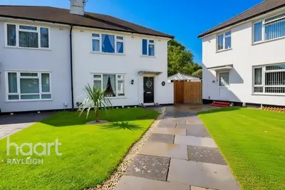 Broomfield Avenue, Leigh-On-Sea, SS9