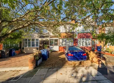 Scorton Avenue, Perivale, UB6