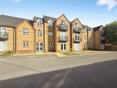 Hummer Road, Egham, TW20