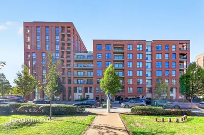 Lismore Boulevard, London, NW9