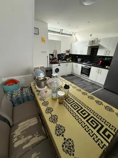 Bickerdike Avenue, Manchester, M12