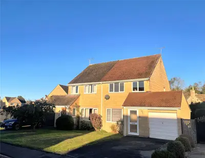 Alexander Drive, Cirencester, GL7