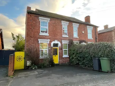 Kidderminster, DY10