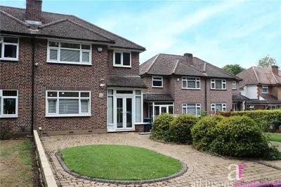 Stratton Avenue, Enfield, Middlesex, EN2 9AF