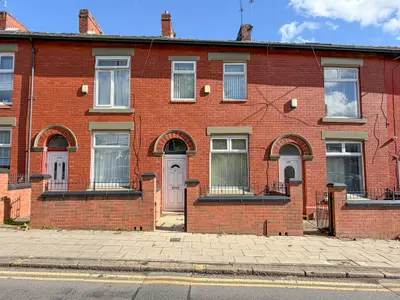 Ashton Road, Oldham, OL8