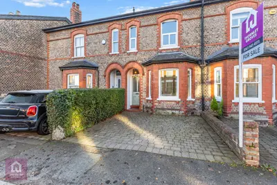 Park Road, Hale, WA15