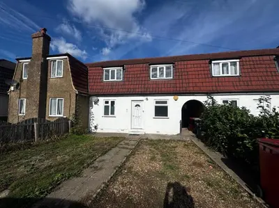 Elliman Avenue, Slough, SL2