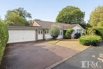 Earleswood, KT11