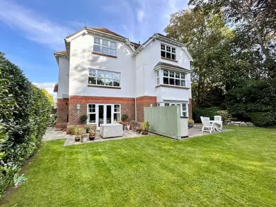 Skerryvore Court, Westbourne, BH4