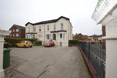Queens Road, Southport, PR9