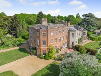 Glendon Hall, Glendon, Kettering, Northamptonshire, NN14 1QE