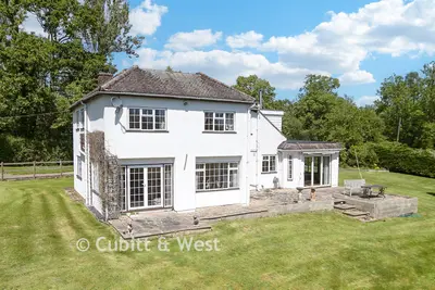 Meath Green Lane, Horley, RH6
