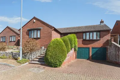 Latches Walk, Axminster, EX13