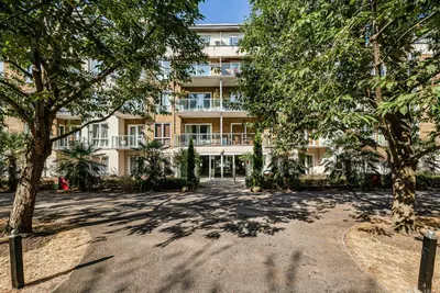 Melliss Avenue, Kew, TW9