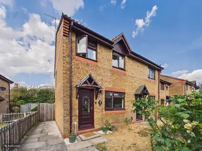Battersby Mews, Aylesbury, HP21 8LT
