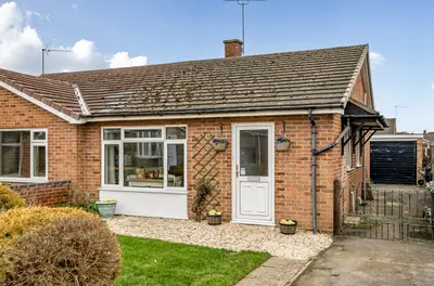 Maud Close, Bicester, Oxfordshire, OX26