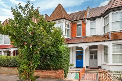 Princes Avenue, London, N3