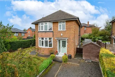 Bentcliffe Gardens, Leeds, LS17