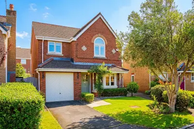 Elder Avenue, Burscough, L40