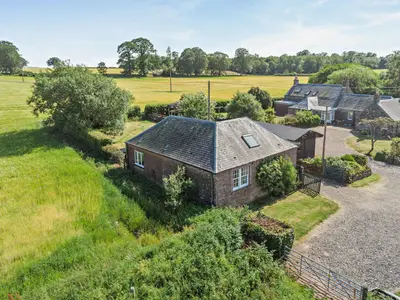 Airlie, Kirriemuir, Angus, DD8 5NG