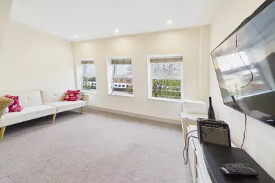 Coombe Lane, London, SW20