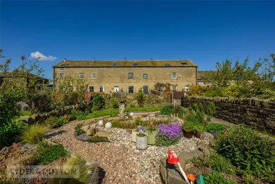 Deer Hill End Road, Meltham, HD9