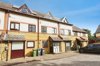 Burleigh Walk, London, SE6