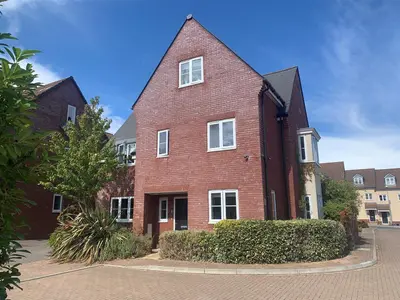 Hollyhock Close, Bridgwater, Somerset TA5 2GY