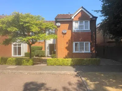 Heatherwood Drive, Hayes