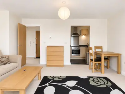 Needleman Close, London, NW9