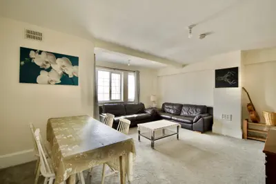 Cheyne Close, London, NW4