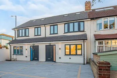 Tayben Avenue, Whitton