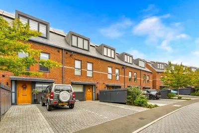Cornell Gardens, Barnet, EN4 8FS