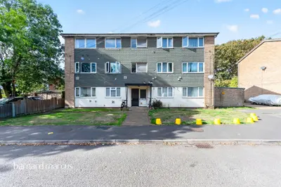 Roman Close, Feltham, TW14